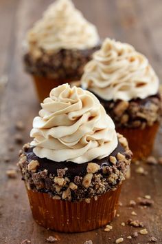 Toffee Crunch Cupcake (4 pack)