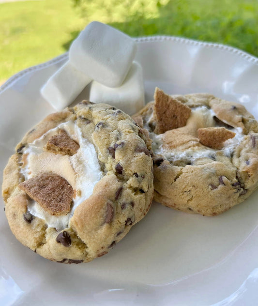 Chunky Chip Oversized Cookie w/ Marshmallow Middle - 1/2 Dozen (6pcs.)